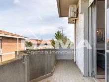 Zona PISCINA_Bilocale al Ultimo Piano con Soffitta Collegabile e Garage 11