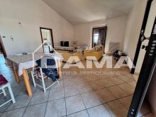 Ampia soluzione semi indipendente ristrutturata con terrazzo e garage di 50mq 02