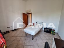 Ampia soluzione semi indipendente ristrutturata con terrazzo e garage di 50mq 13