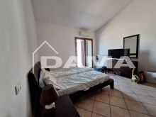 Ampia soluzione semi indipendente ristrutturata con terrazzo e garage di 50mq 16