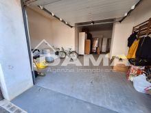 Ampia soluzione semi indipendente ristrutturata con terrazzo e garage di 50mq 24