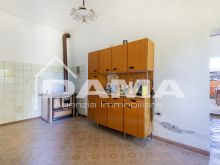 Il fascino della campagna a due passi dalla città ampia casa colonica con parco privato 02