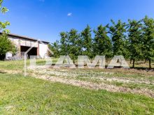 Il fascino della campagna a due passi dalla città ampia casa colonica con parco privato 30