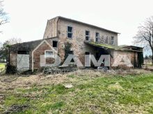 Affascinante Casale Romagnolo da Ristrutturare nelle Campagne di Forli09