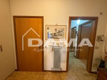 Appartamento luminoso in contesto curato, con garage e cantina_ING