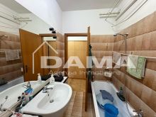 Appartamento luminoso in contesto curato, con garage e cantina_BAGNO1