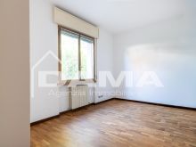 APPARTAMENTO CON TRE CAMERE, GARAGE E AMPIA CANTINA15