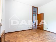 APPARTAMENTO CON TRE CAMERE, GARAGE E AMPIA CANTINA19
