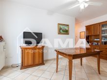 Romiti Raffinato Appartamento di Recente Costruzione con Ampio Terrazzo Loggiato 09