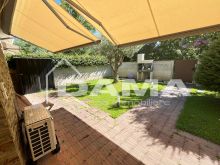 Adiacente Parco Urbano, Esclusivo Appartamento con Giardino Privato e Taverna 38