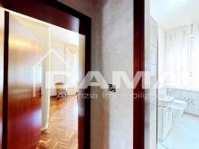 Ampio Appartamento in Villa con Giardino Privato e Taverna18