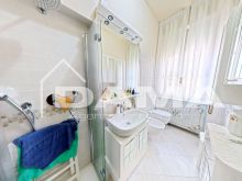 Ampio Appartamento in Villa con Giardino Privato e Taverna19