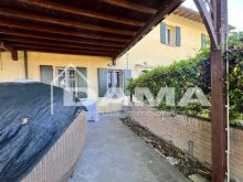 V le Bologna_Due Camere Recente con Giardino Angolare, Garage e Due Posti Auto43