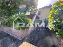 V le Bologna_Due Camere Recente con Giardino Angolare, Garage e Due Posti Auto48