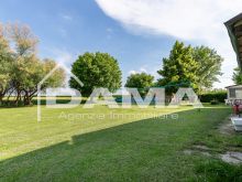 VILLAFRANCA_Casale di Campagna Ristrutturato con Parco Privato, Fienile e Piscina02