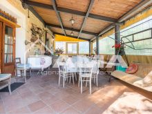 VILLAFRANCA_Casale di Campagna Ristrutturato con Parco Privato, Fienile e Piscina07