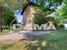 VILLAFRANCA_Casale di Campagna Ristrutturato con Parco Privato, Fienile e Piscina12