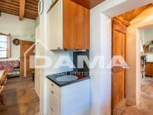 VILLAFRANCA_Casale di Campagna Ristrutturato con Parco Privato, Fienile e Piscina15