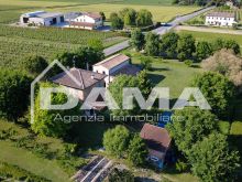 VILLAFRANCA_Casale di Campagna Ristrutturato con Parco Privato, Fienile e Piscina40