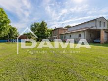 VILLAFRANCA_Casale di Campagna Ristrutturato con Parco Privato, Fienile e Piscina49