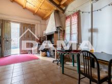 VILLAFRANCA_Casale di Campagna Ristrutturato con Parco Privato, Fienile e Piscina04