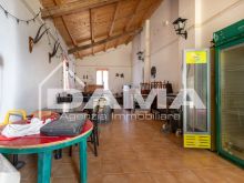 VILLAFRANCA_Casale di Campagna Ristrutturato con Parco Privato, Fienile e Piscina03