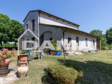 VILLAFRANCA_Casale di Campagna Ristrutturato con Parco Privato, Fienile e Piscina12