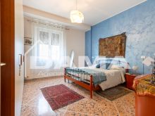 PISCINA_Ampio Appartamento Ristrutturato e Ben Tenuto in Zona Ricercata con Garage e Cantina 14