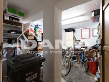 PISCINA_Ampio Appartamento Ristrutturato e Ben Tenuto in Zona Ricercata con Garage e Cantina 40