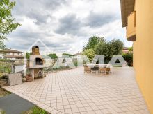 FORLIMPOPOLI – ELEGANTE VILLETTA ANGOLARE IN CLASSE A CON GIARDINO, MANSARDA E GARAGE DOPPIO04