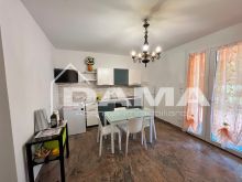 Bilocale arredato con giardino in bifamiliare 0109