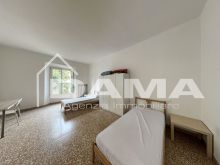 Ampio trilocale ristrutturato in palazzo storico_letto2