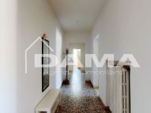 Ampio trilocale ristrutturato in palazzo storico01