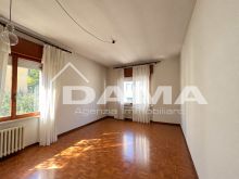 VIALE BOLOGNESI – APPARTAMENTO IN CONTESTO DI SOLE DUE UNITÀ CON GARAGE1