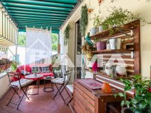 Signorile Appartamento su Due Livelli in Centro Storico Fuori ZTL con Quattro Camere, Due Garage e Cantina11