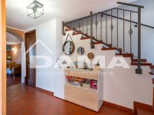 Sant'Andrea – Elegante villetta di testa con corte esclusiva, 4 camere e fotovoltaico03
