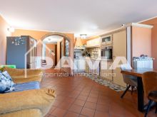 Sant'Andrea – Elegante villetta di testa con corte esclusiva, 4 camere e fotovoltaico09