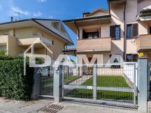 Sant'Andrea – Elegante villetta di testa con corte esclusiva, 4 camere e fotovoltaico12