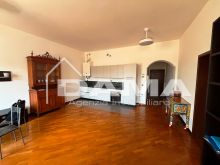 Elegante Trilocale in Palazzo Storico a due passi da Piazza Saffi 03