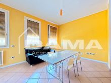 ELEGANTE TRILOCALE CON TERRAZZO LOGGIATO E GARAGE – ZONA GRANDI ITALIANI01