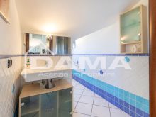 Villanova – Appartamento su 2 livelli con garage_bagno mansarda1