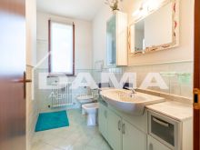 Villanova – Appartamento su 2 livelli con garage_bagno1