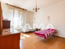 Luminoso Trilocale con Garage e Soffitta – Zona Foro Boario 10