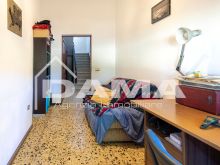 Casa Indipendente con Ampio Parco e Capannone a Villanova 28
