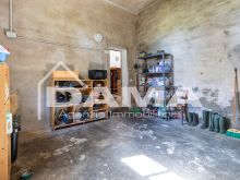 Casa Indipendente con Ampio Parco e Capannone a Villanova 32
