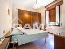Casa Indipendente con Ampio Parco e Capannone a Villanova 36