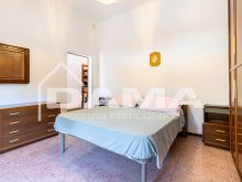 Casa Indipendente con Ampio Parco e Capannone a Villanova 37