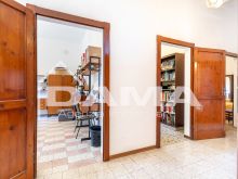 Casa Indipendente con Ampio Parco e Capannone a Villanova 39