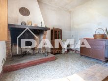 Casa Indipendente con Ampio Parco e Capannone a Villanova 64