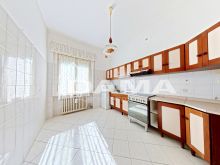 Villetta a schiera con corte privata, due camere matrimoniali e ampi spazi accessori_cucina1